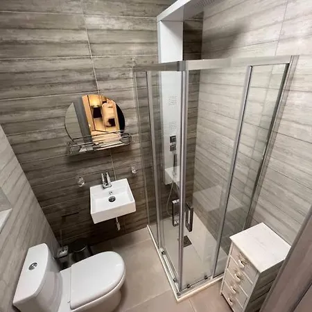 Luxury Sea View 3 Bedroom Apt. *